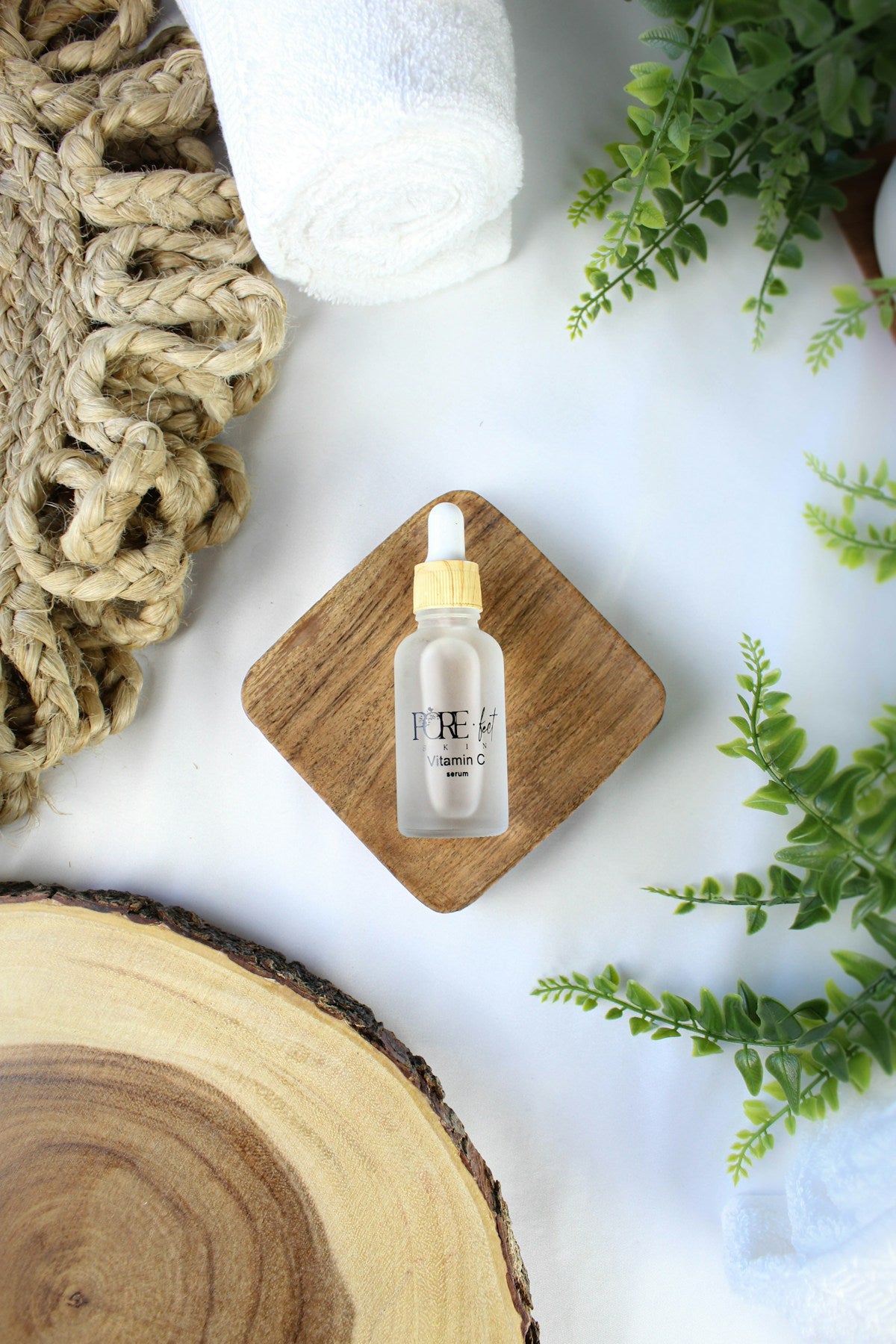 Sérum facial en presentación spa premium